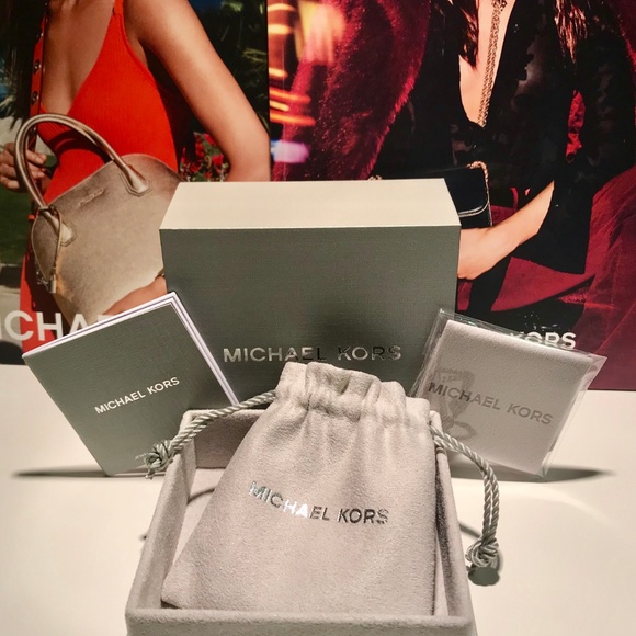 🎁 NWT $275 MICHAEL KORS Mercer Link Necklace - Picture 4 of 8